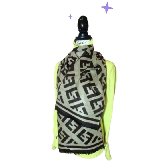 🏅NWOT Fendi Zucca Cashmere Scarf🥎GIFT - Picture 3 of 10